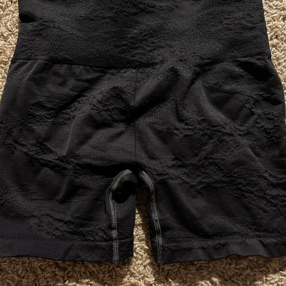 Gymshark biker shorts - Picture 5 of 6